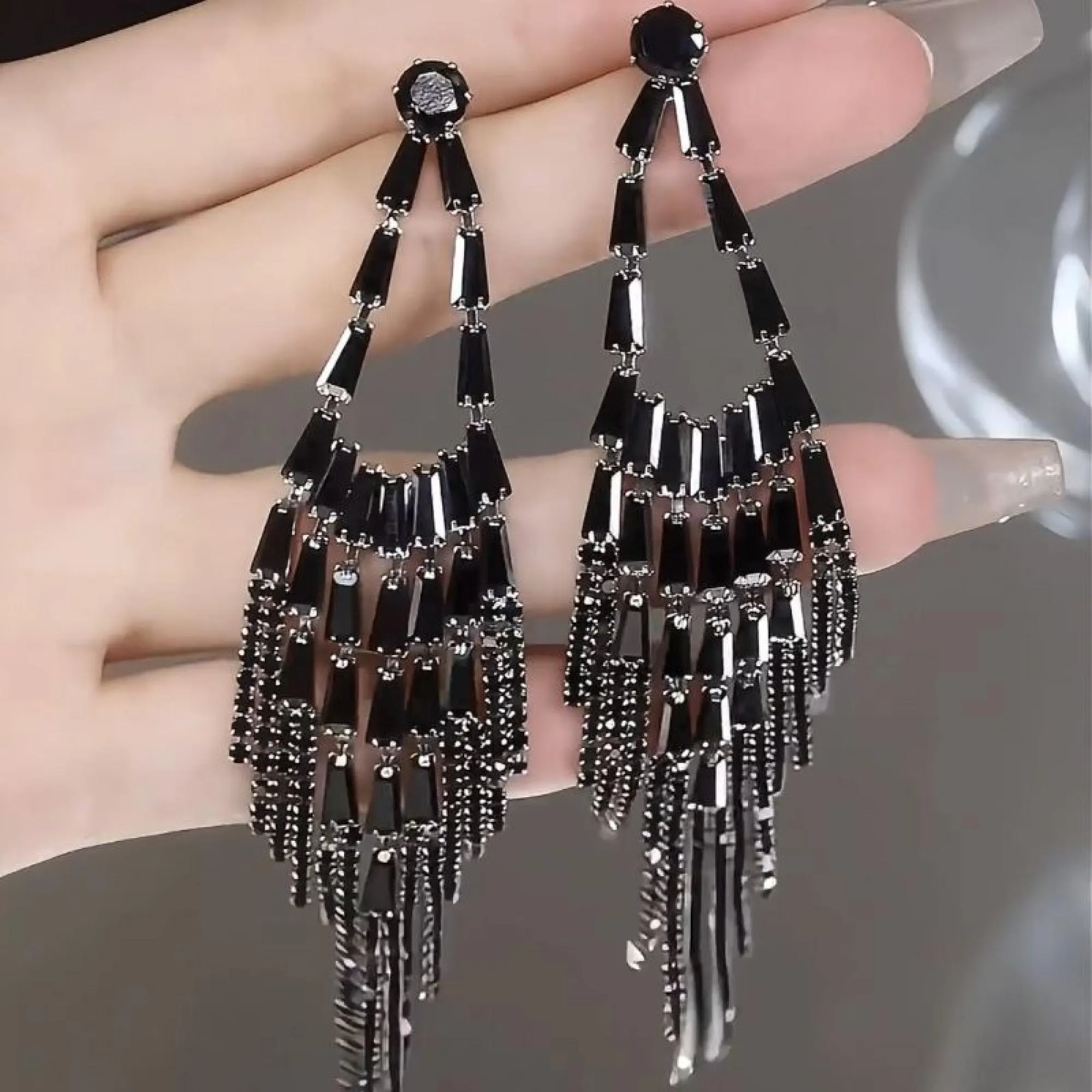 Luxury Black Earrings Set